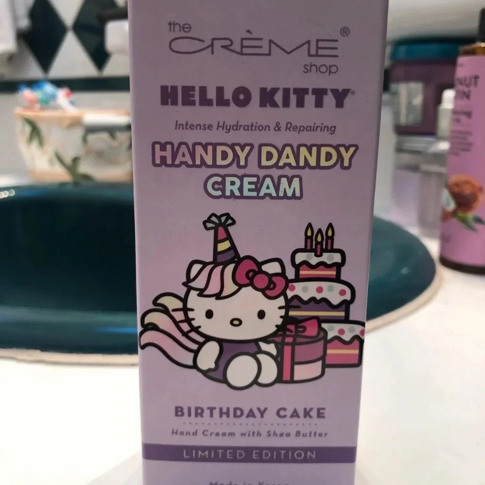 NIB HELLO KITTY HAND CREAM